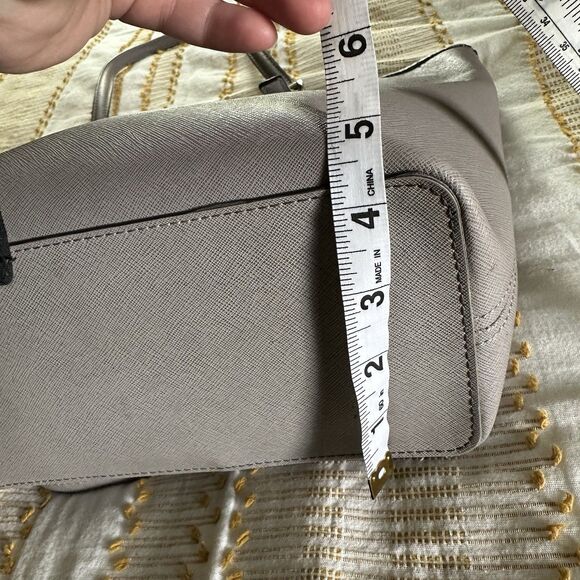 Michael Kors Jet Set Travel Micro-Stud Pearl Grey Saffiano Leather Tote Handbag - Picture 14 of 15